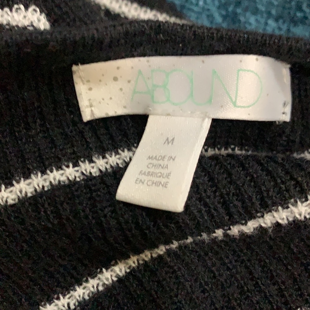 Sweater - Picture 2 of 2
